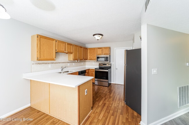 Building Photo - 4008 Willowview Blvd