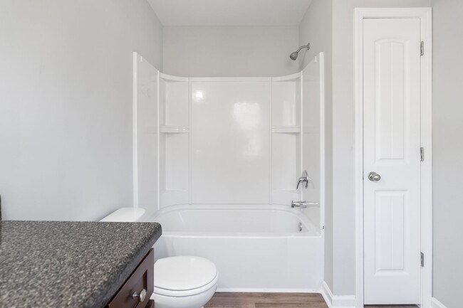 Building Photo - 3 Bedroom Townhome in Stonecrest!