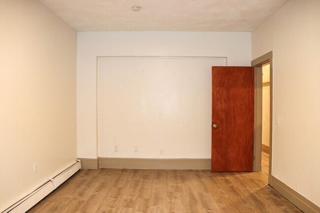 Building Photo - 6 Waumbeck St