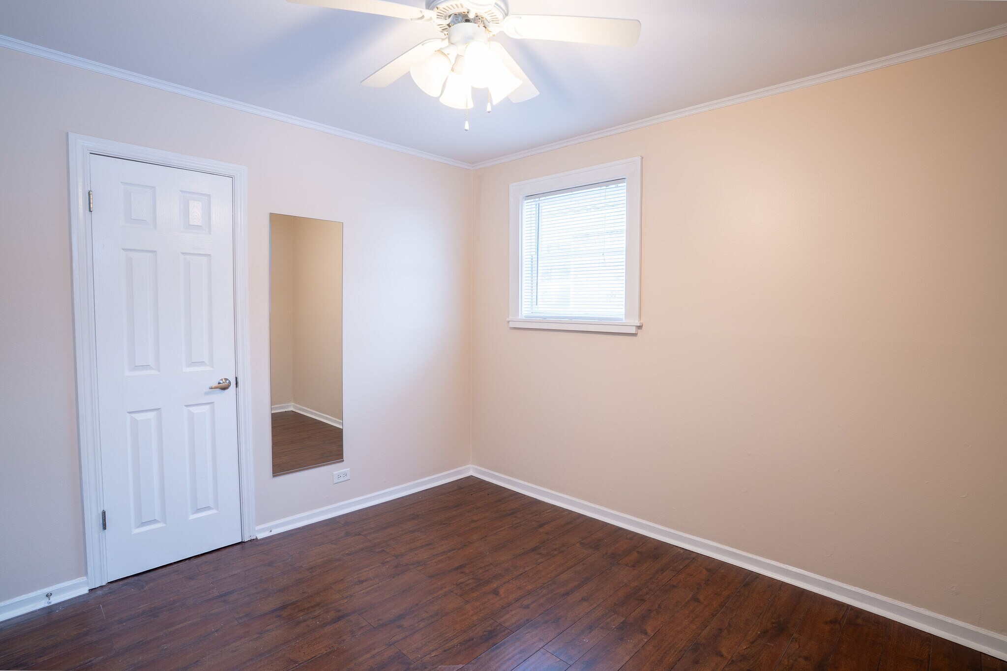 Building Photo - 17649 Dundee Ave