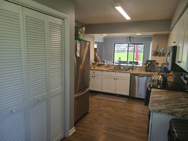 Building Photo - Beautiful 2 bedroom 2 bath unfurnished Townhome - Olde Point Golf Course - Hampstead