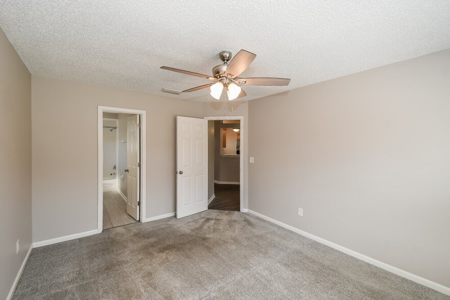 Building Photo - 3664 Arava Dr