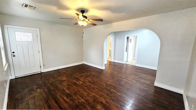 Building Photo - 2417 NW 36th Terrace