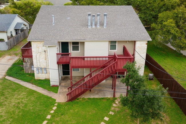 Building Photo - 823 Taulbee Ln