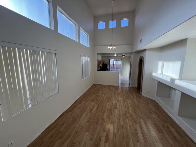 Building Photo - 2697 Hillgrass Rd