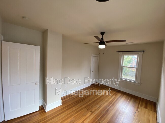 Building Photo - 320 Wolfe St