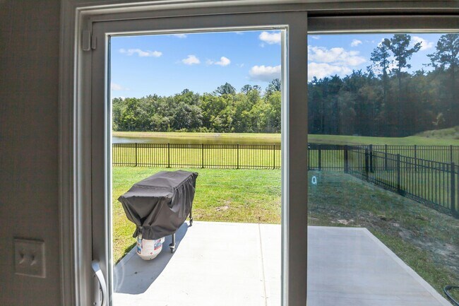 Building Photo - 168 Bottlebrush Dr