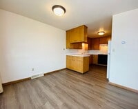 Building Photo - 3037 Humboldt Rd