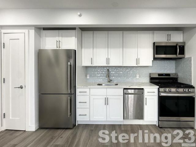 Building Photo - 1 bedroom in ASTORIA NY 11106