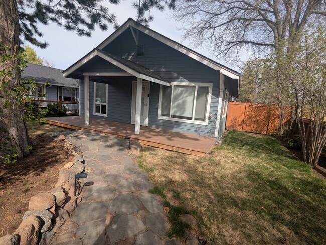 Building Photo - 402 NW 12th St