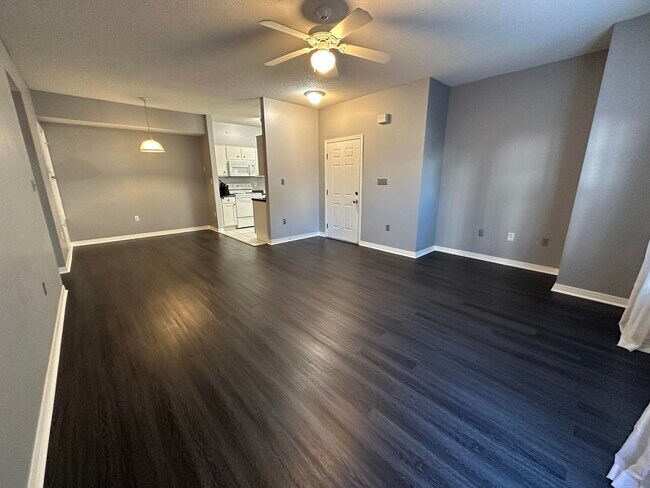 Building Photo - 1501 Partin Dr N