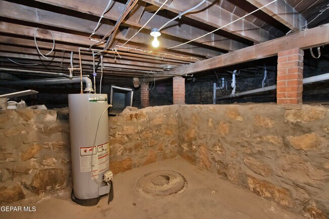 Building Photo - 1703 E Rio Grande Ave