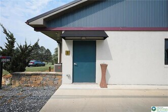 Building Photo - 335 Walnut Dr