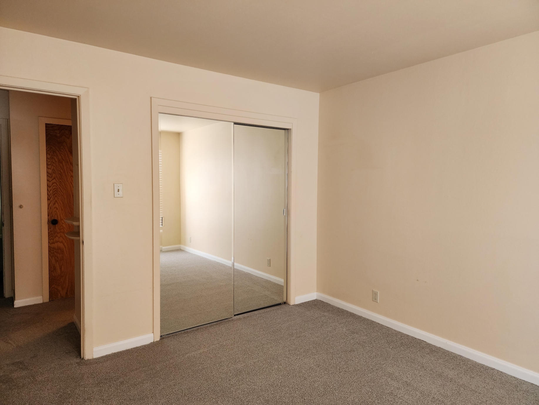 Bedroom Closet - 2945 Irving St