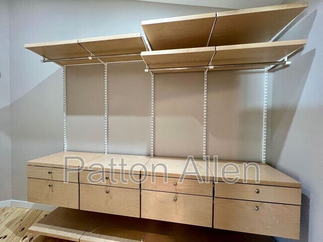 Building Photo - 206 Waynesville Ave