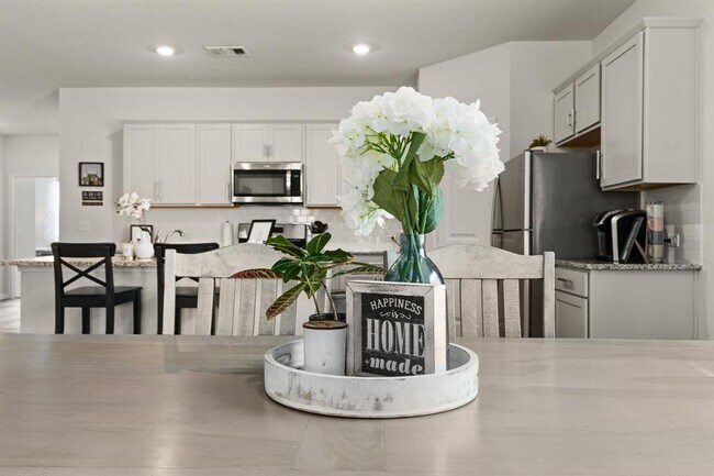 Building Photo - 117 Mackinac Ln