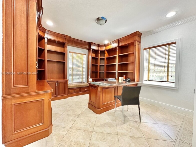 Building Photo - 5023 NW 94th Doral Pl