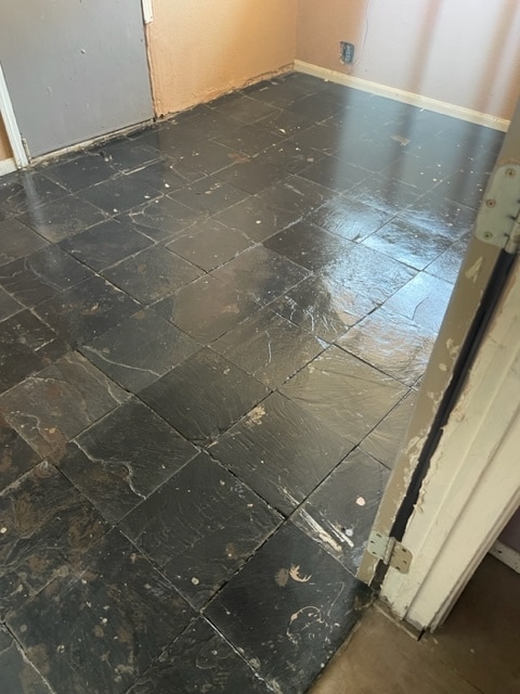 Building Photo - 1212 Hassell Ave