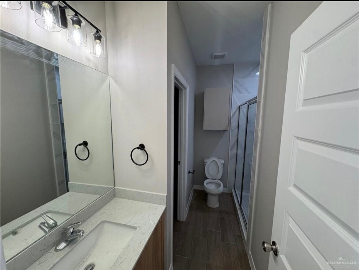 Building Photo - 311 W Campeche Ave