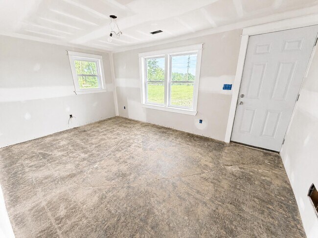 Building Photo - 2800 Mexico Gravel Rd