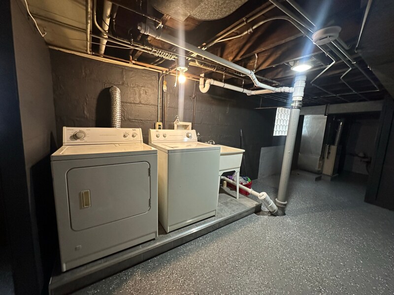 Building Photo - 318 157th St