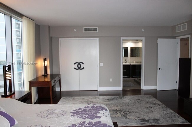 Building Photo - 31 SE 6th St