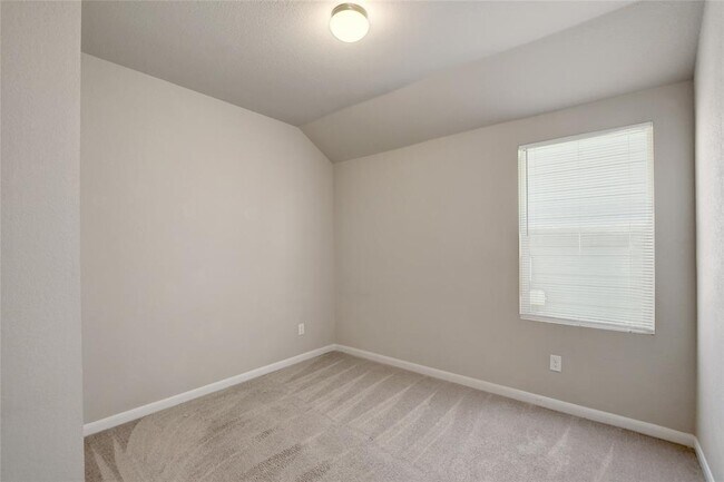Building Photo - 524 Ferrule Dr
