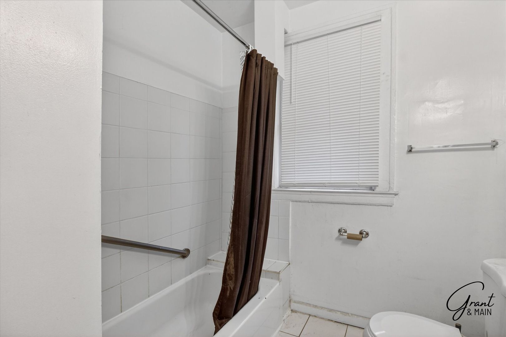 Building Photo - 58/60 Alger - FDR - T