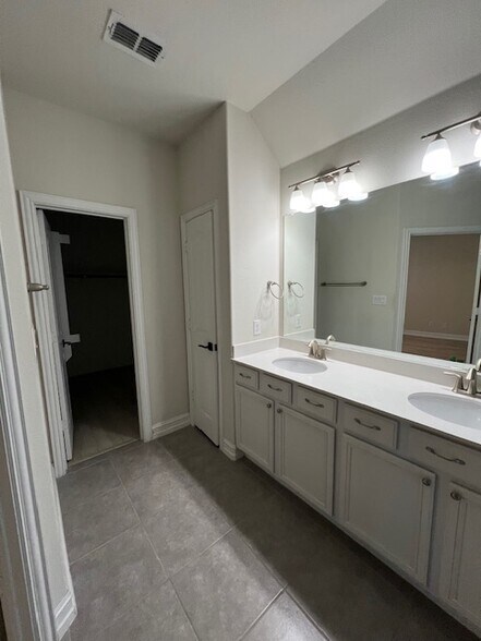 Building Photo - 6615 Rutledge Rd