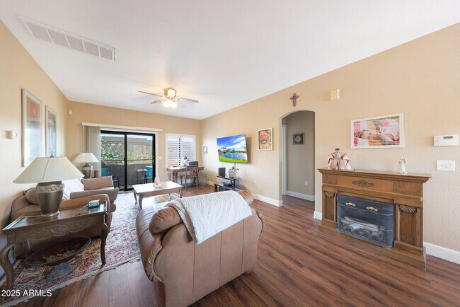 Building Photo - 13804 N Saguaro Blvd
