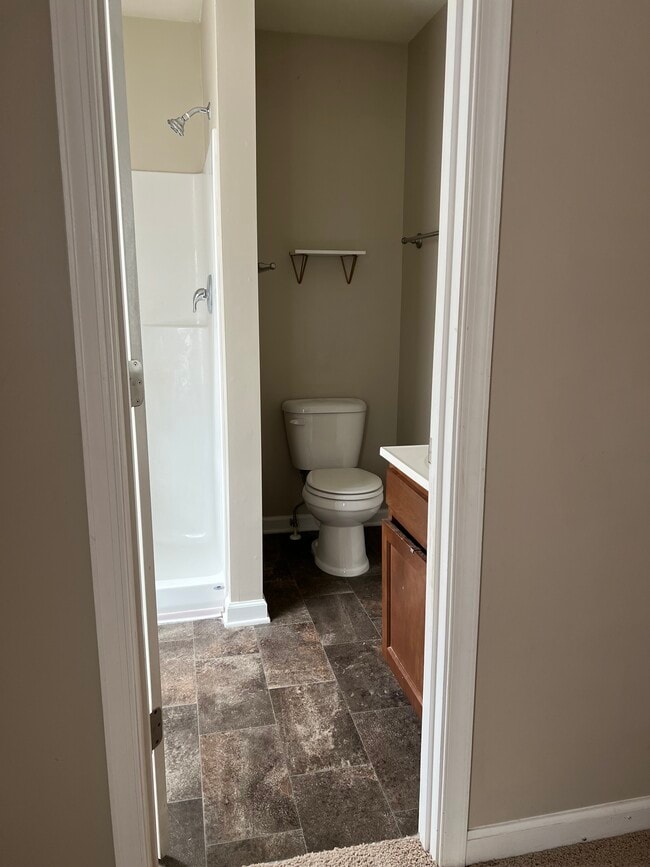 Master Bathroom - 43 Lobo Ln