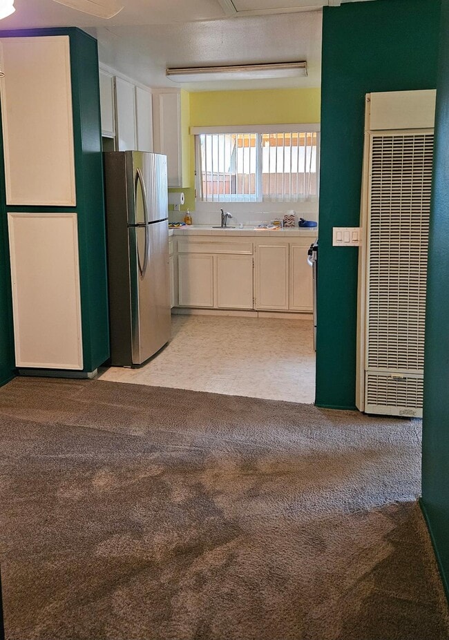 Building Photo - 10216 Princess Sarit Way