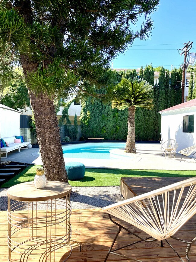 Building Photo - 6143 Carpenter Ave