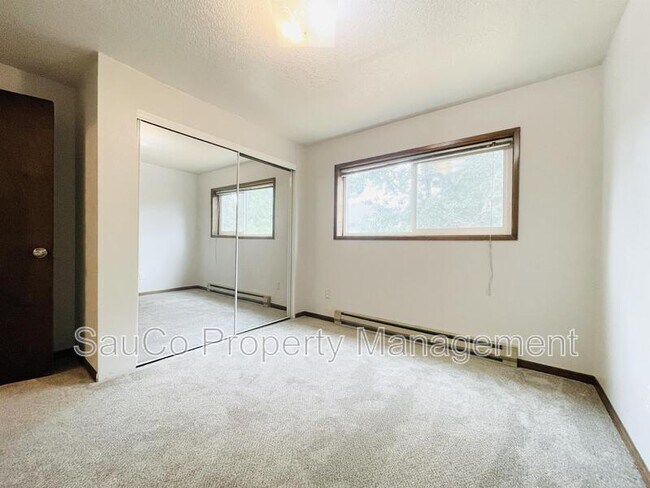 Building Photo - 1621 23rd Ave