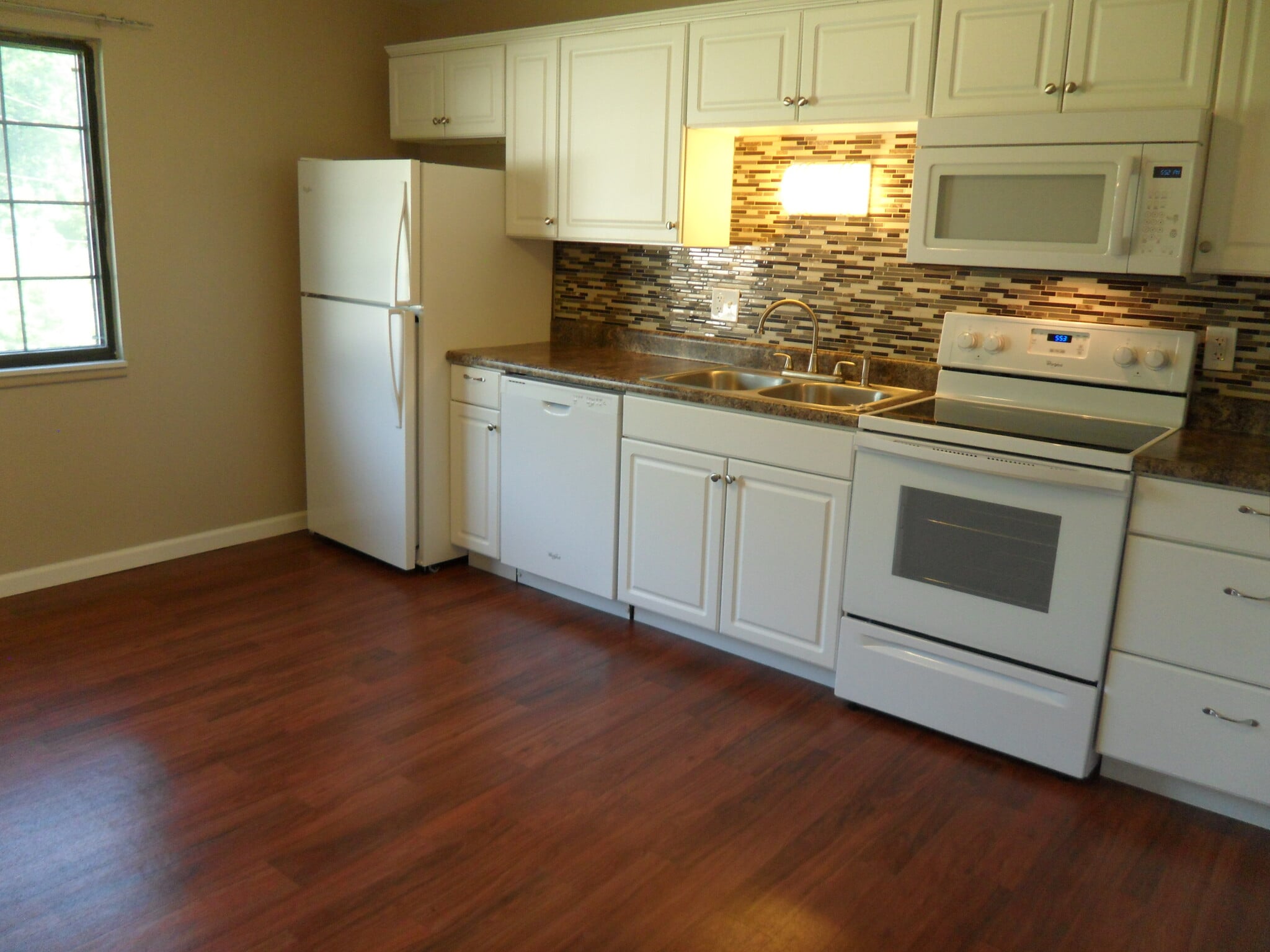 Building Photo - 5526 Humbert Rd