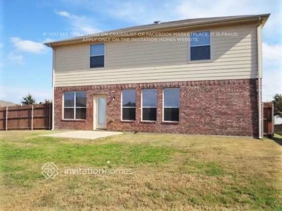 Building Photo - 720 W Bend Blvd