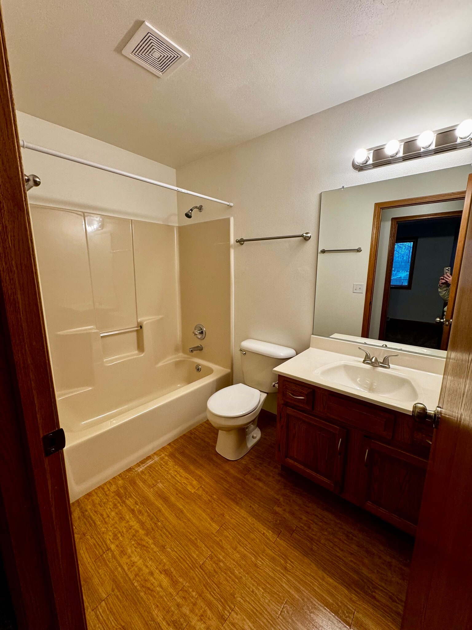 Main Bathroom - 3719 S Berryfield Ln