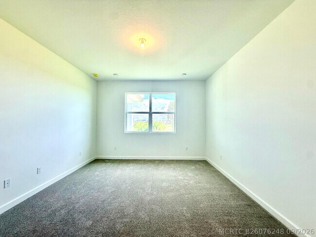 Building Photo - 14500 SW Urbane Wy