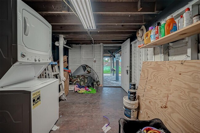 Building Photo - 5824 Avenue R