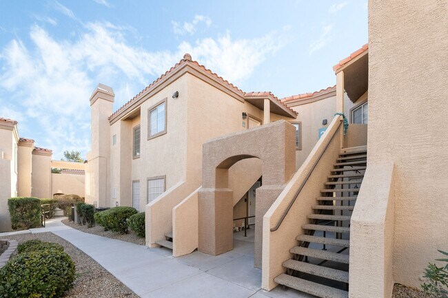 Building Photo - 1851 Hillpointe Rd