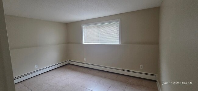 Building Photo - 11 Lancelot Court