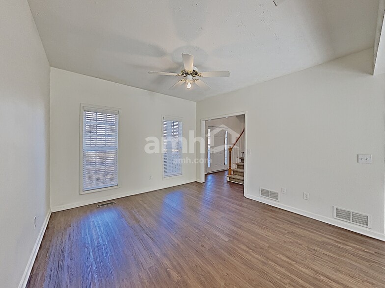 Building Photo - 1045 Fieldstone Dr