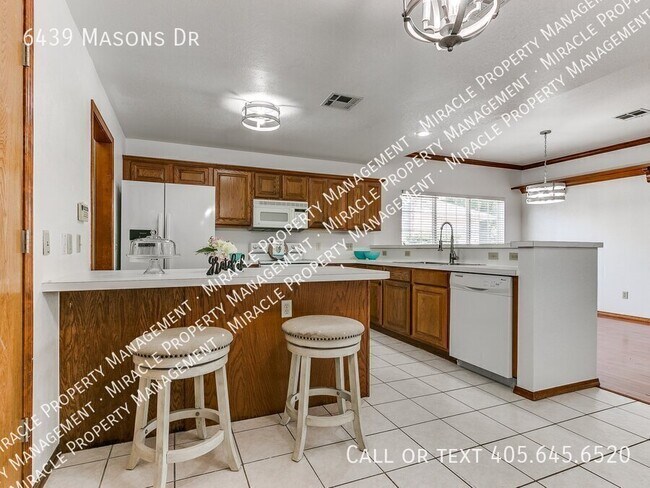 Building Photo - 6439 Masons Dr