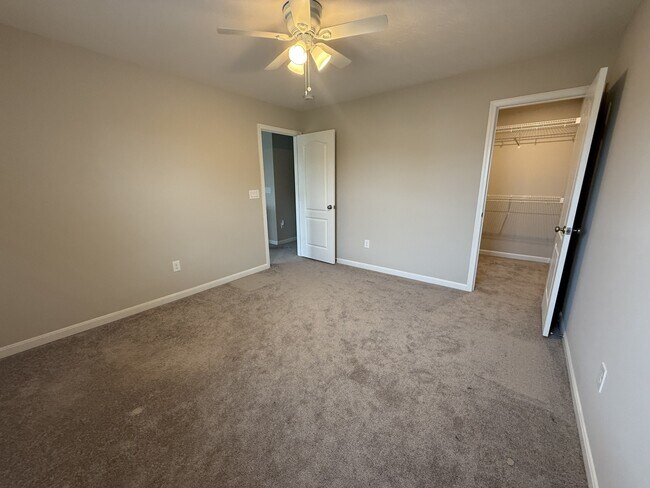 Building Photo - 6964 Briarcliff Ct