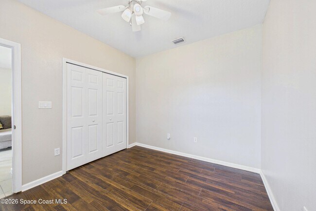 Building Photo - 551 Loxley Ct