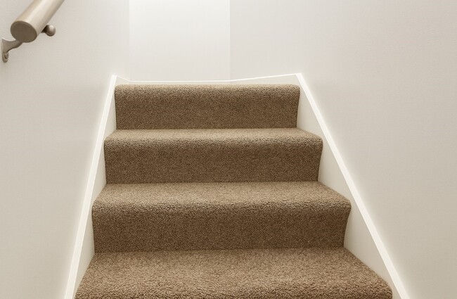 Building Photo - 5470 Military Dr W