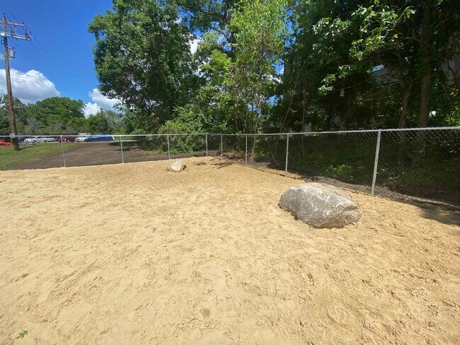 Building Photo - 145 Eastern Ave