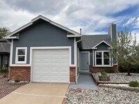 Building Photo - 3 Bedroom Home Available Near E Woodmen Rd...