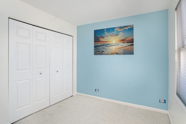 Building Photo - 712 Hamilton Ct