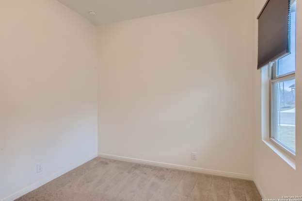 Building Photo - 4950 Hallies Gdn
